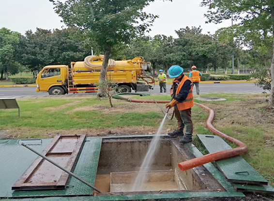 新城街道化油池清理